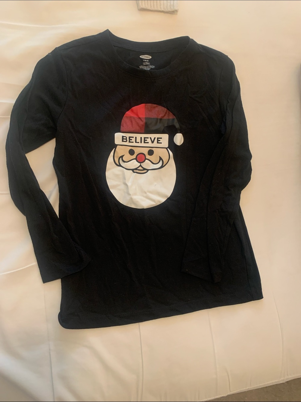 Old Navy Black Long-Sleeve 'Believe' Santa Graphic Tee